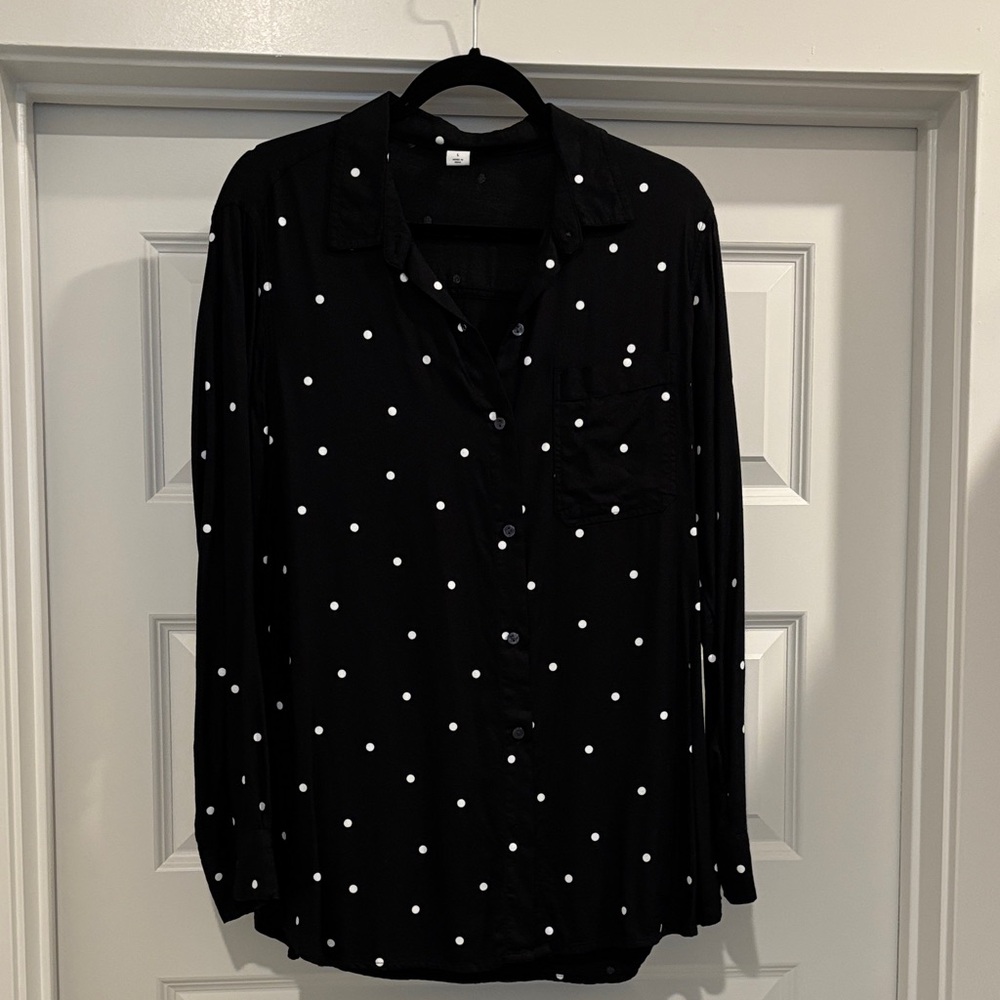 Old Navy Black and White Polka Dot Women's Top